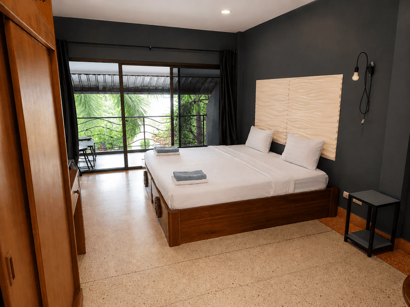 Standard 2 Family room