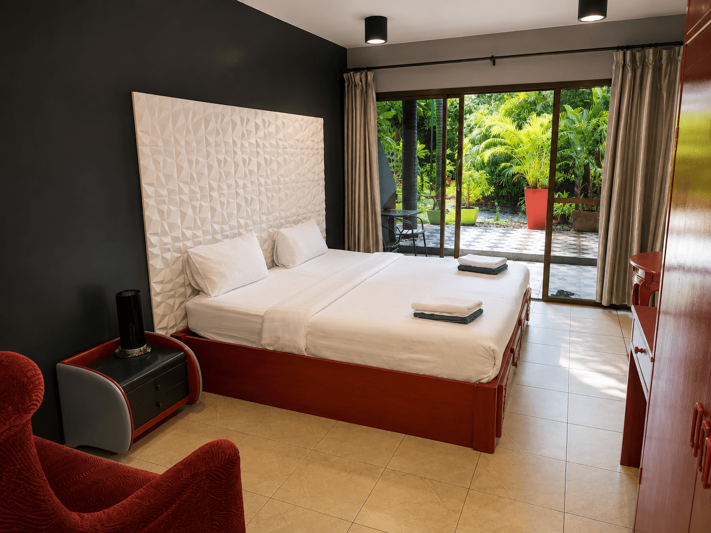 garden floor room 